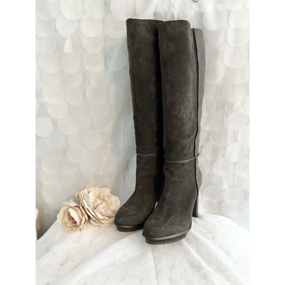 BCBG Maxazria Tall Taupe Grey Croc Embossed Leather & suede Platform Boots 8.5